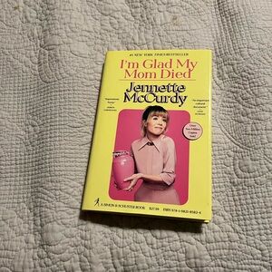 I'm Glad My Mom Died Book by Jennette McCurdy